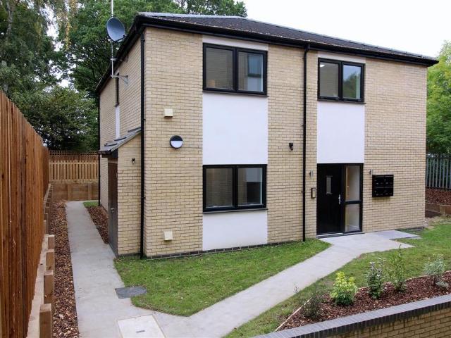 Flat for sale in St Albans, Five Acres