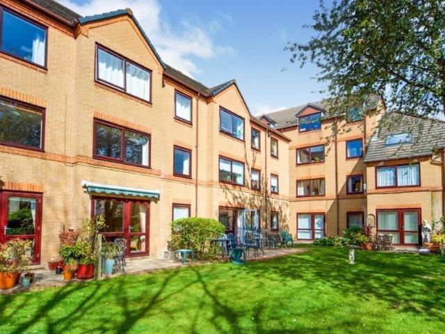 Flat for sale in North Finchley, Isle Of Man