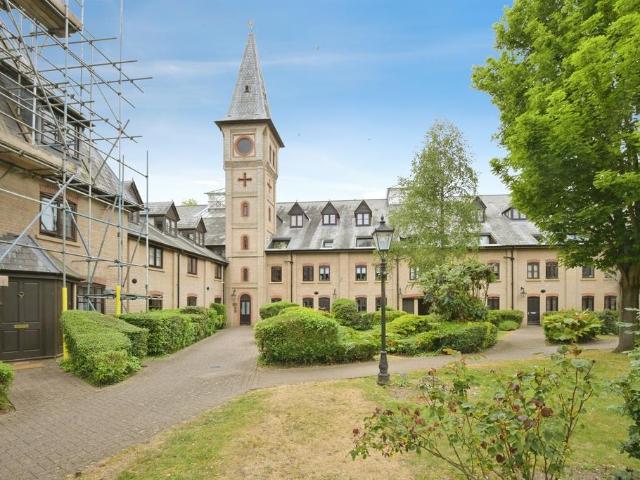Flat for sale in Colliers End, Hertfordshire