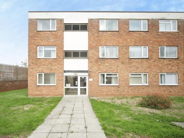 Flat for sale in Lambrook, Taunton