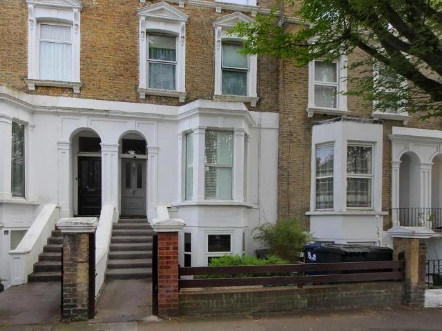 Flat for sale in London Borough of Ealing, Greater London