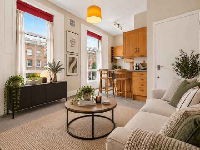 Flat for sale in Dalston, De Beauvoir Town