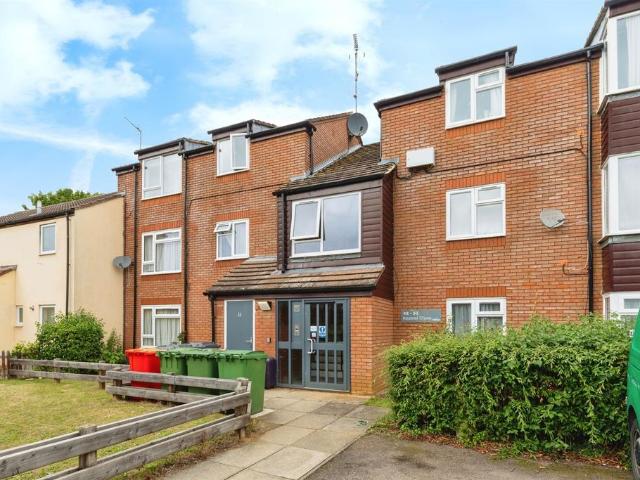 Flat for sale in Poplars, Shephall