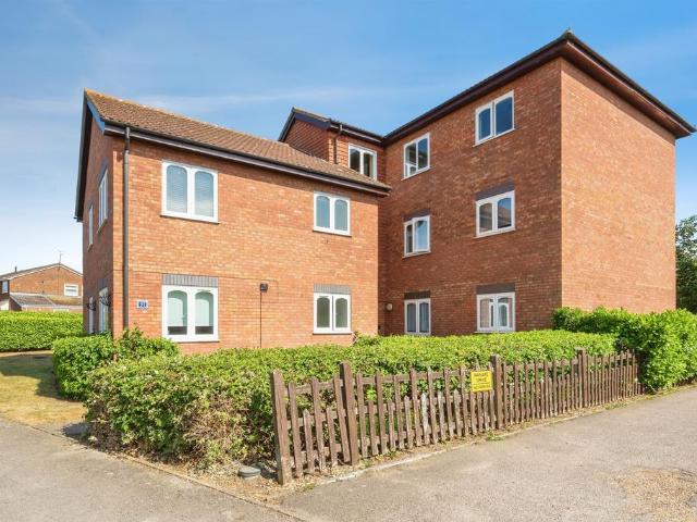 Flat for sale in Huntingdon, Cambridgeshire
