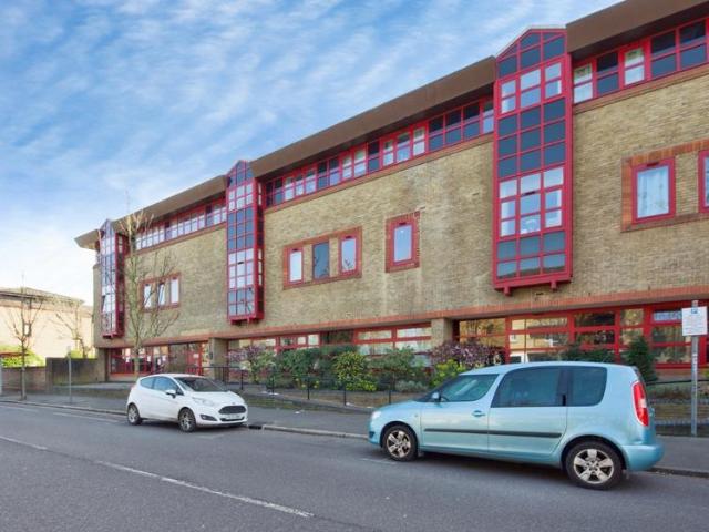 Flat for sale in Rush Green, Greater London