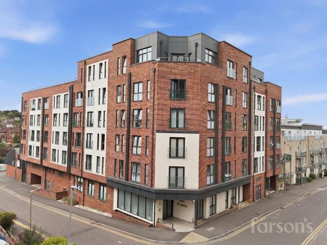 Flat for sale in Navestock Side, Essex