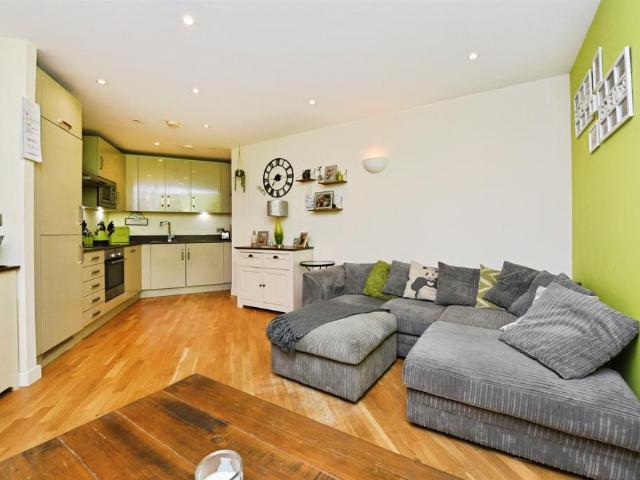 Flat for sale in Moulsham, Chelmsford