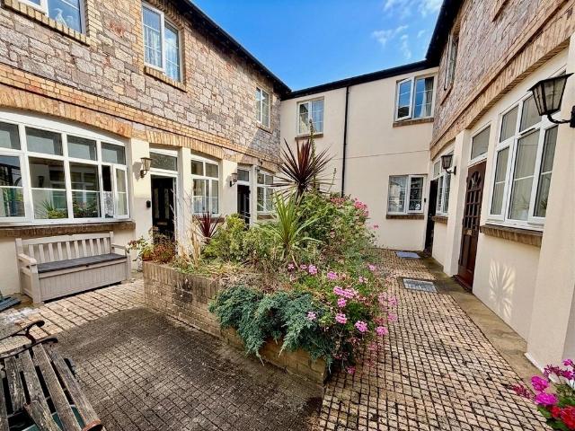Flat for sale in Babbacombe