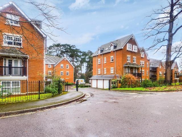 Flat for sale in Glynde, West Sussex