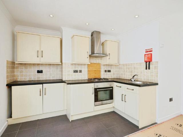 Flat for sale in Caernarfon