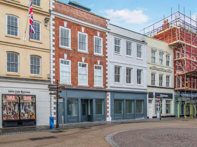 Flat for sale in St Clements, Worcester