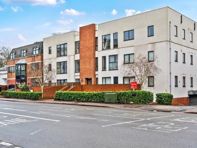 Flat for sale in Newtown, Reading