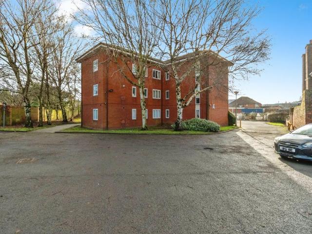 Flat for sale in Doe Bank, Wednesbury