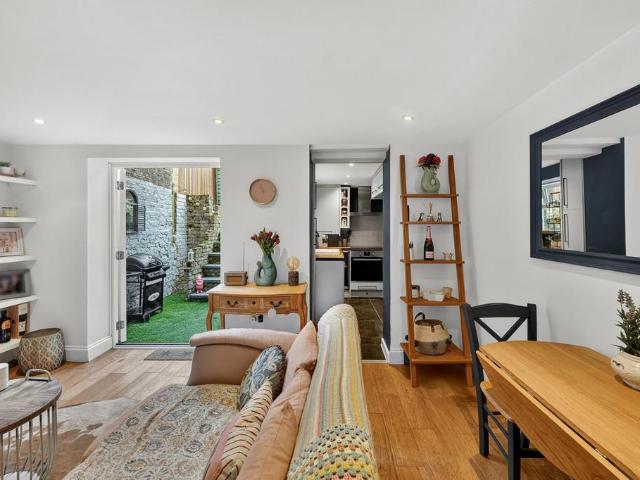 Flat for sale in Chalk Farm, Greater London