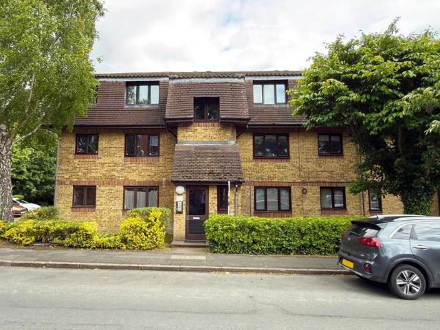 Flat for sale in North Watford
