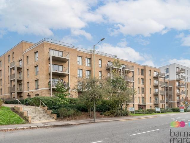 Flat for sale in West Finchley, Isle Of Man