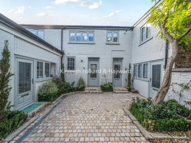 Flat for sale in North Finchley, Isle Of Man