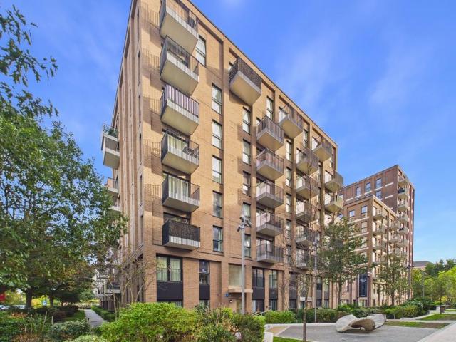 Flat for sale in Huntley Wharf, Reading
