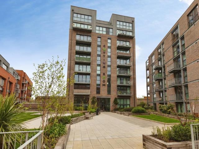 Flat for sale in Wapping Wharf, Feckenham