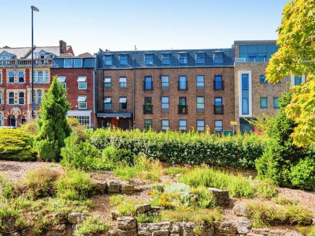 Flat for sale in The Polygon, City Of Southampton