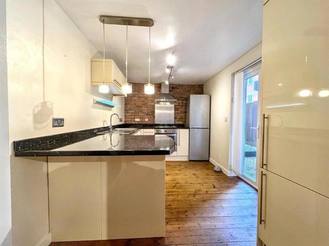 Flat for sale in Stow Hill, Wales