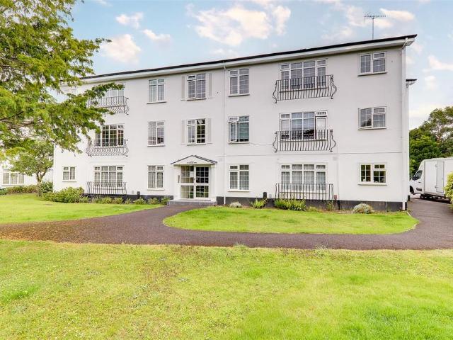Flat for sale in West Worthing, Worthing