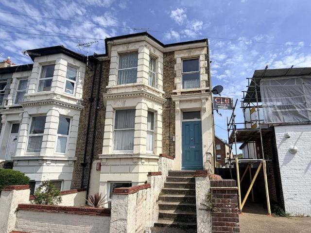 Flat for sale in Cliftonville West, Acol