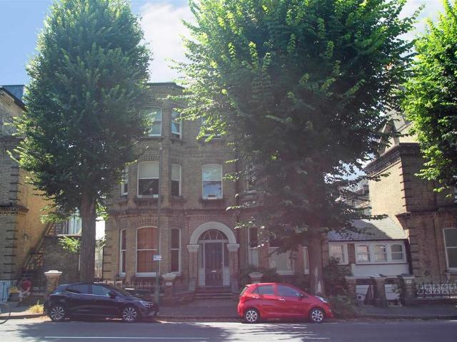 Flat for sale in Aldrington