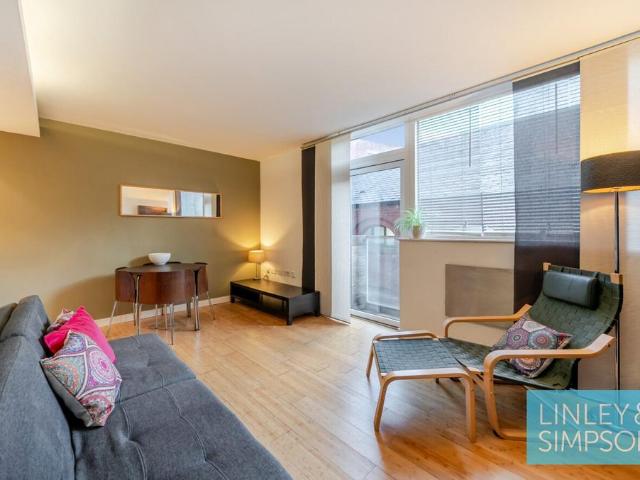 Flat for sale in West Yorkshire