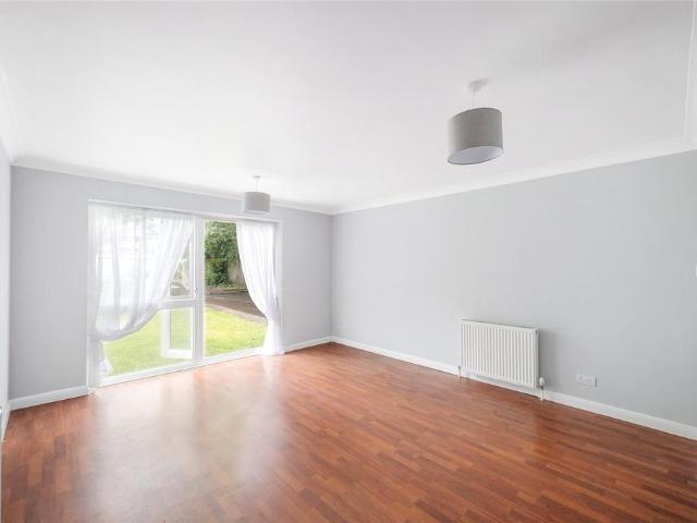 Flat for sale in Beckenham, Greater London