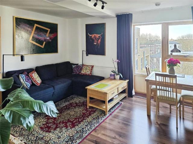 Flat for sale in London Borough of Lewisham, Greater London