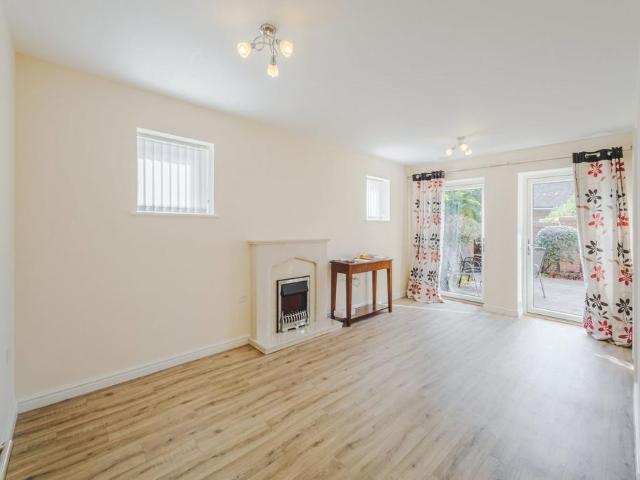 Flat for sale in St Andrews Ridge, Blunsdon St Andrew