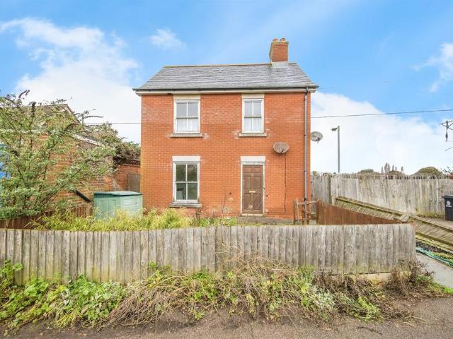 Flat for sale in Dale Hill, Essex