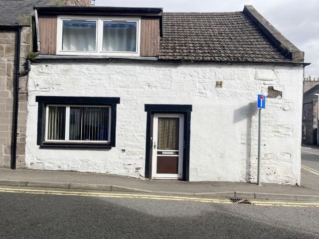 Flat for sale in Brechin, Scotland