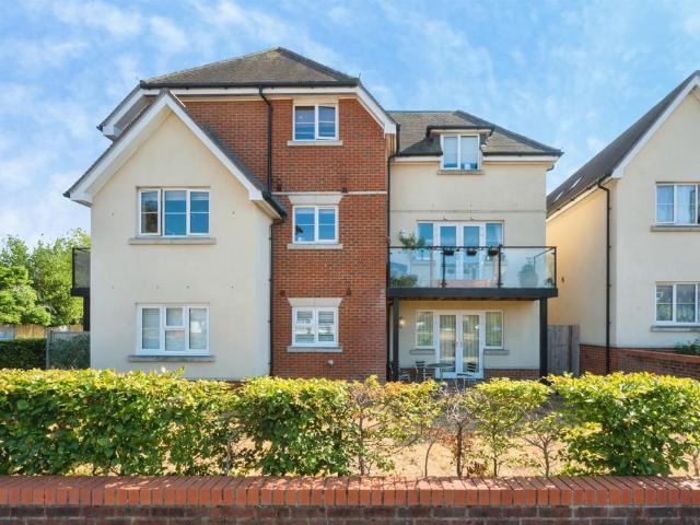 Flat for sale in Eastleigh, Helford