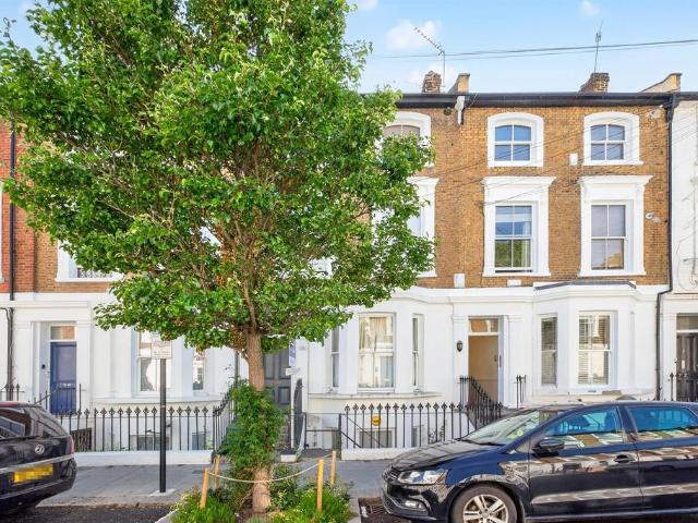 Flat for sale in Hammersmith, Greater London