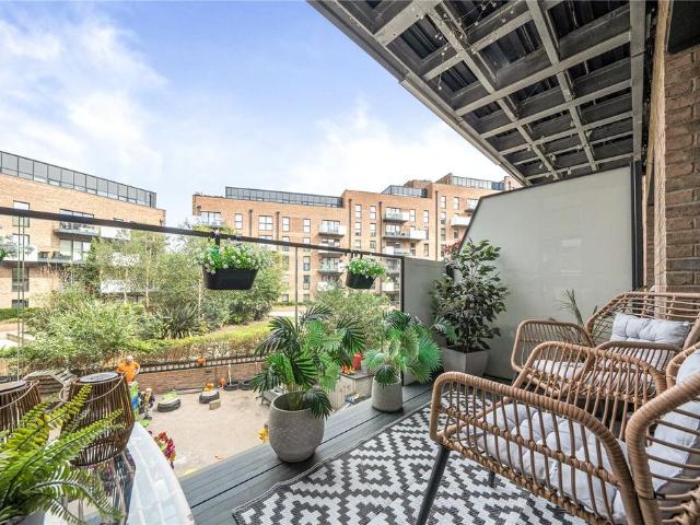Flat for sale in Greater London