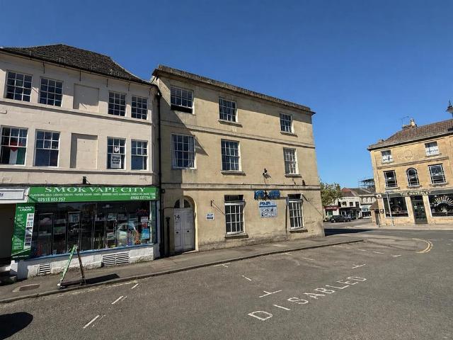 Flat for sale in Chippenham, Wiltshire