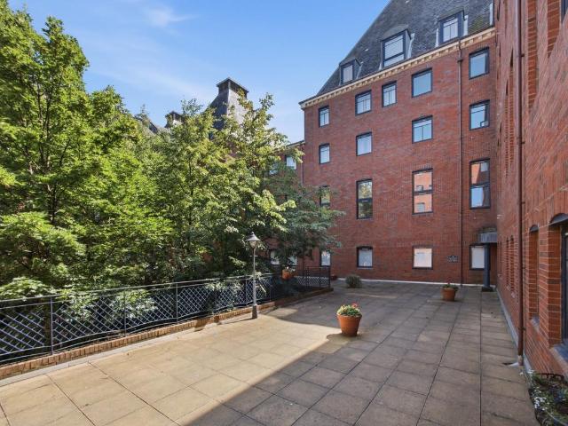 Flat for sale in Moat, Slateford