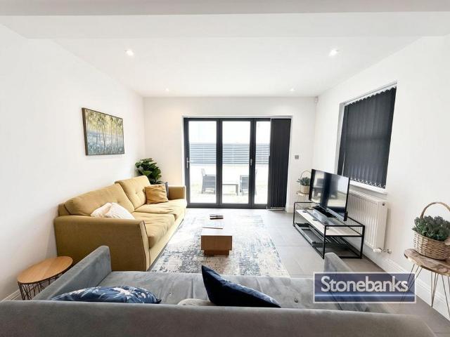 Flat for sale in Southfields, Greater London