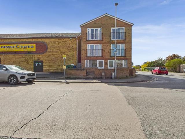 Flat for sale in Mablethorpe and Sutton, Belleau