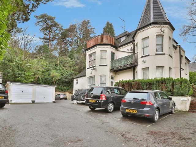 Flat for sale in Isle Of Man