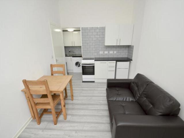 Flat for sale in Govanhill, Scotland