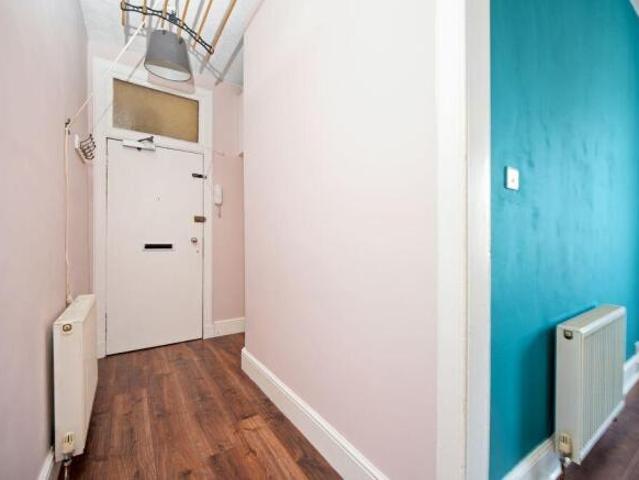 Flat for sale in Meadowbank, Scotland