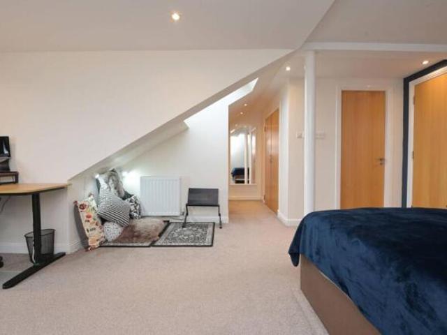 Flat for sale in Slateford, Scotland