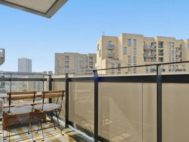 Flat for sale in Cat Hill