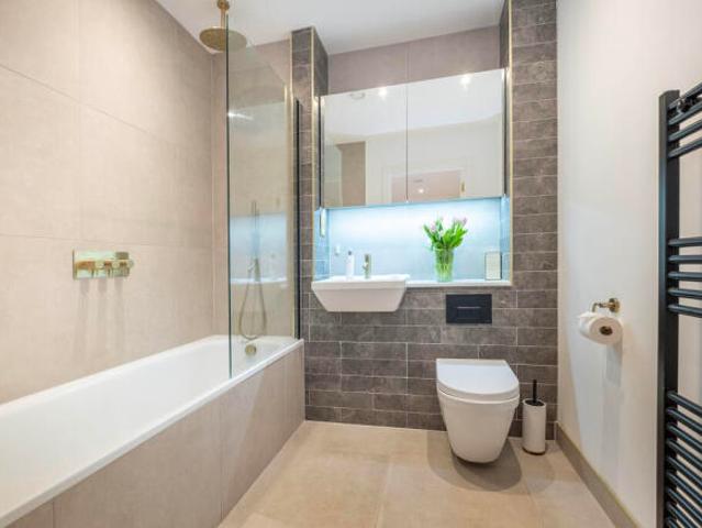 Flat for sale in Cat Hill
