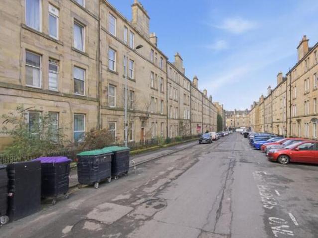 Flat for sale in Gorgie, Scotland