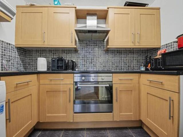 Flat for sale in Sholing, City Of Southampton