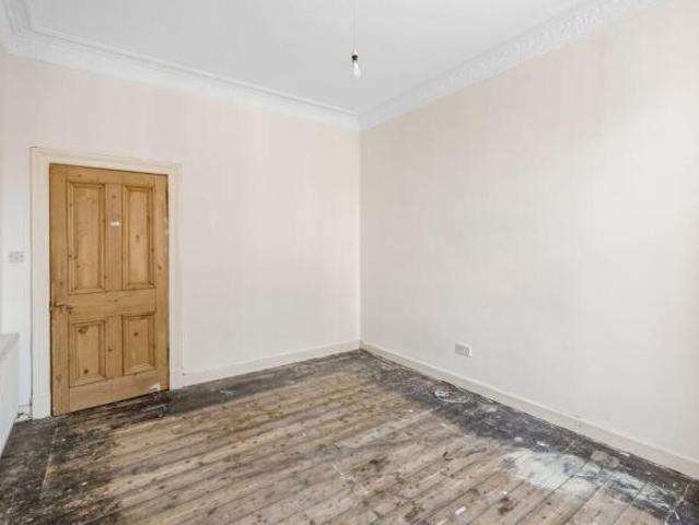 Flat for sale in Gorgie, Scotland